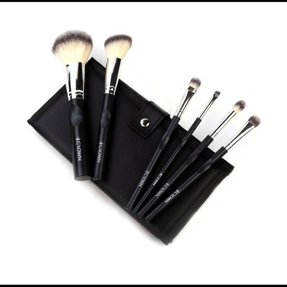 Crown Brush Essentials Set